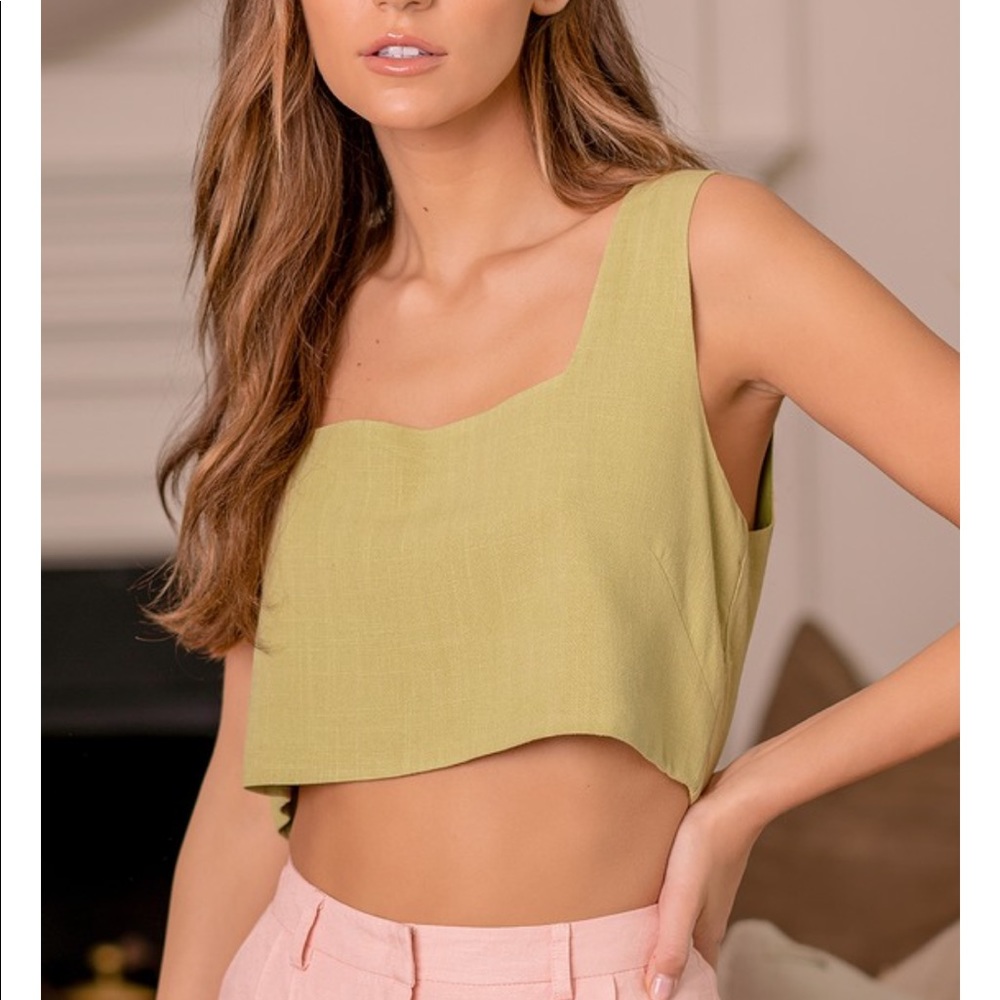 LuLu’s pistachio green crop top